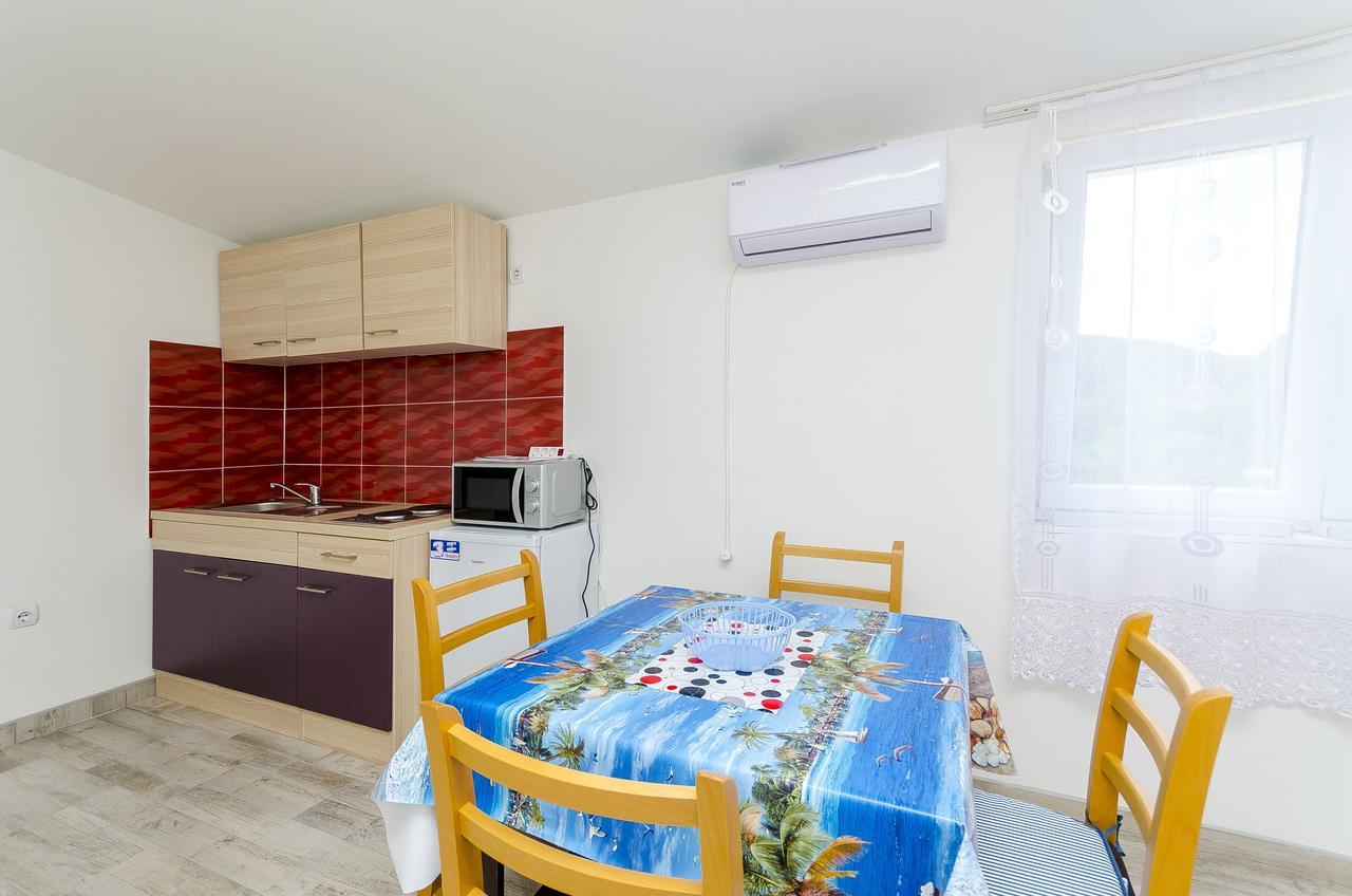 Apartments Mirko I Anda Donji Okrug  エクステリア 写真