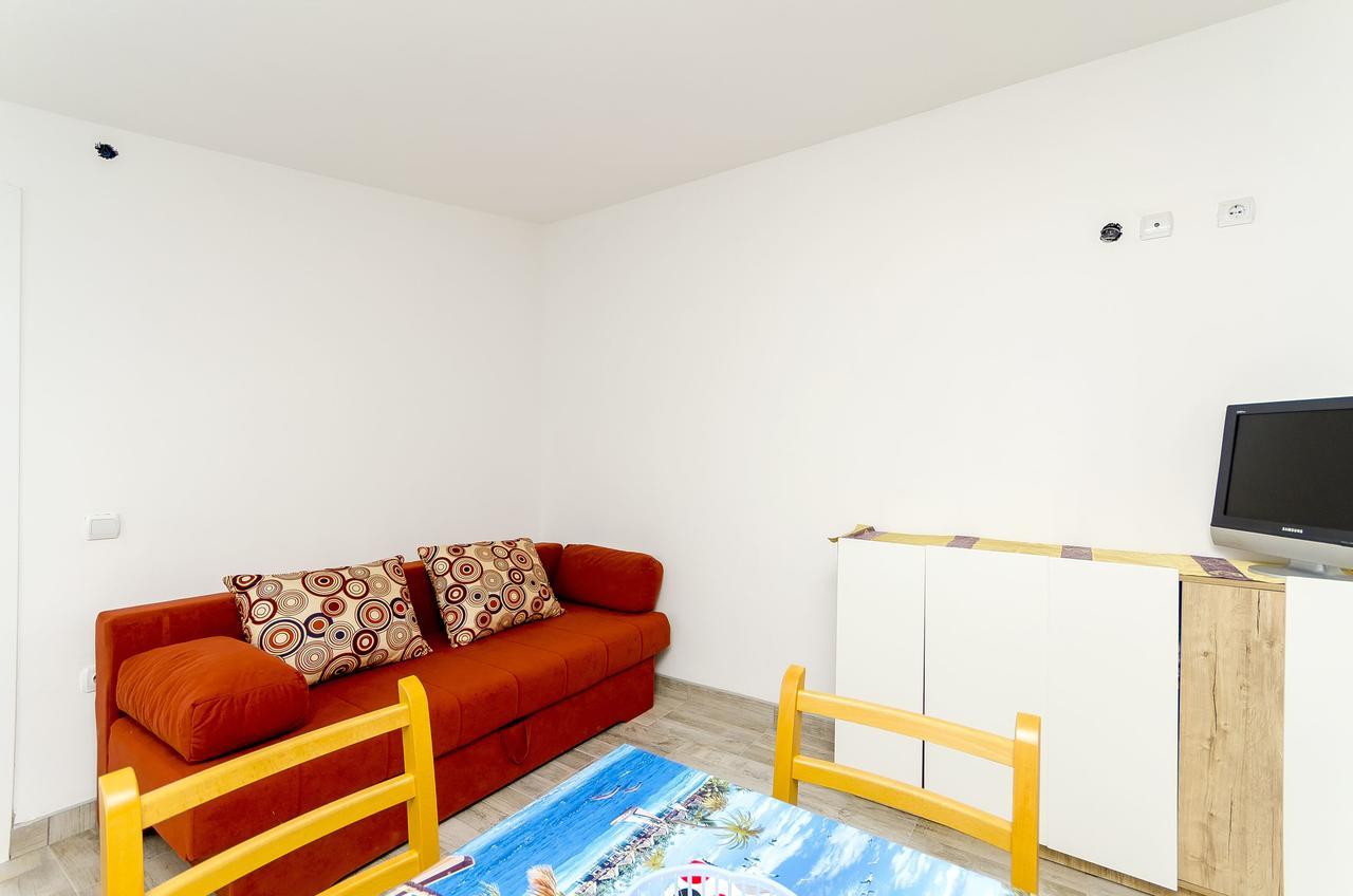 Apartments Mirko I Anda Donji Okrug  エクステリア 写真