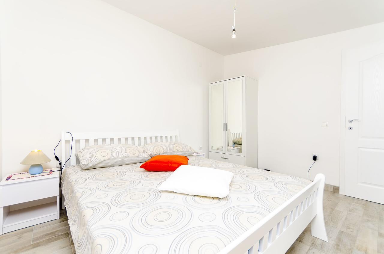 Apartments Mirko I Anda Donji Okrug  エクステリア 写真