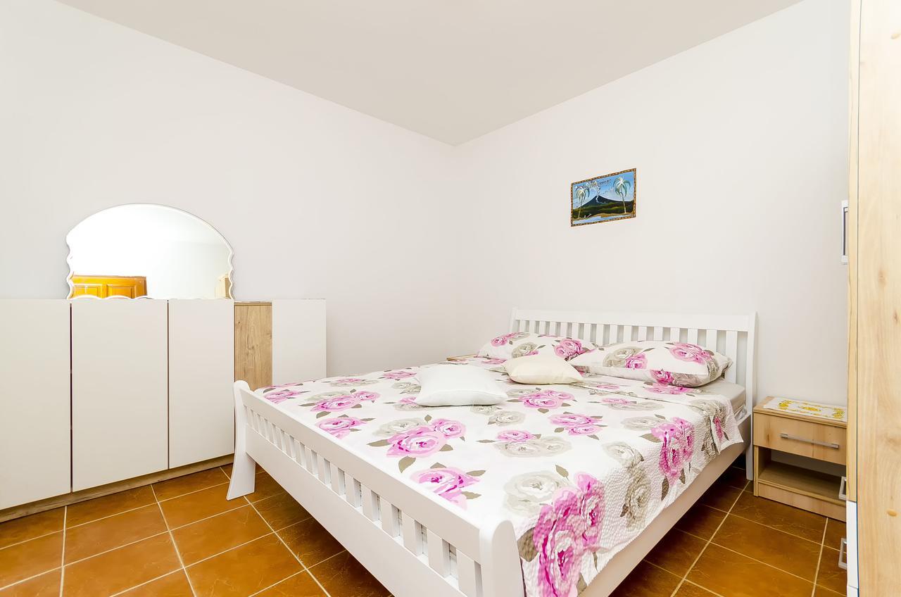 Apartments Mirko I Anda Donji Okrug  エクステリア 写真